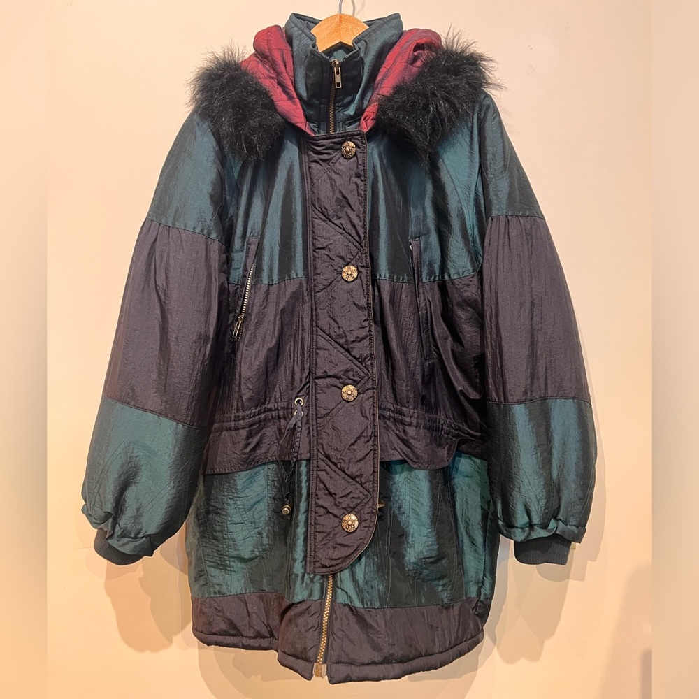 Atlantic Highlands Hooded Iridescent Insulated Parka Winter Coat, Size Medium